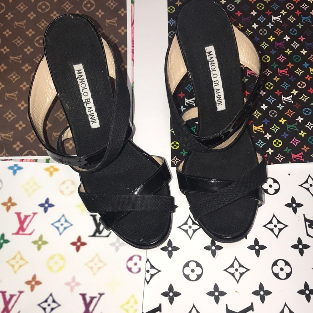 Manolo Blahnik black wedges